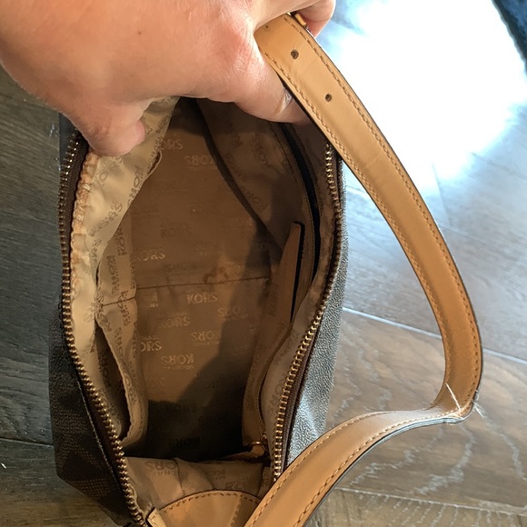 Michael Kors Handbag - Picture 5 of 9